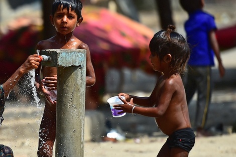 Una ola de calor extremo azota India y Pakistán