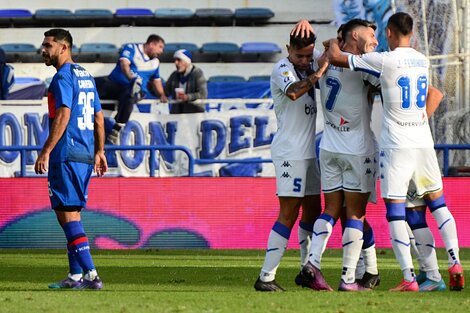 Copa de la Liga Profesional: Vélez derrotó 3 a 2 a Tigre