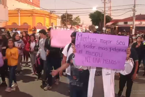 General Güemes: estudiantes marcharon tras la denuncia de abuso sexual en un colegio