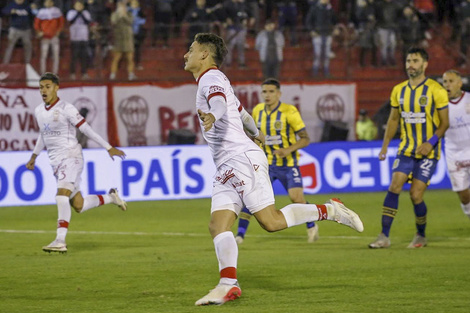 Copa de la Liga: Huracán aprovechó su chance, Argentinos no