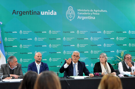 Julián Dominguez en conferencia de prensa. "Necesitamos más y mejor ganadería" (Fuente: Enrique García Medina)