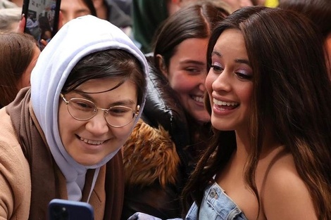 Estados Unidos: la cantante Camilla Cabello encabezó un festival en rechazo a la ley "No Digas Gay" 