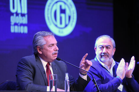 Alberto Fernández junto a Héctor Daer, en el congreso ordinario de Fatsa.