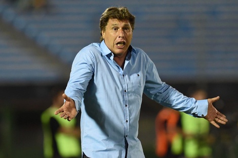 El entrenador uruguayo Juan Ramón Carrasco