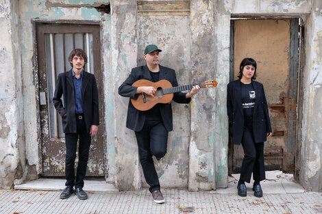 La banda no está atada a ninguna escena: de hecho los sigue por igual gente a la que le gusta el rock barrial, la cumbia o el punk