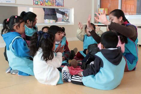 Preocupación por la falta de asientos en una escuela de la zona sur 