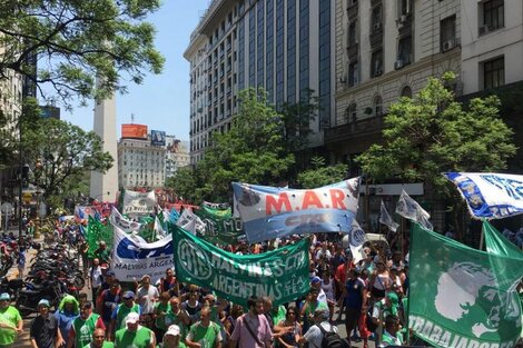 Convocan a un paro y movilización contra el ajuste para el 24 de mayo 