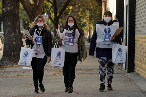 Fueron 16 mil los censistas que ayer relevaron datos de Rosario. (Fuente: Sebastián Granata)