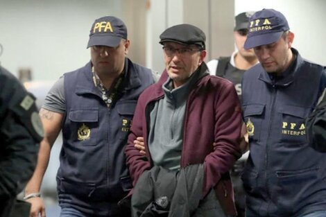 "Churrasco" Sandoval, finalmente apresado y extraditado a la Argentina, en 2016. 