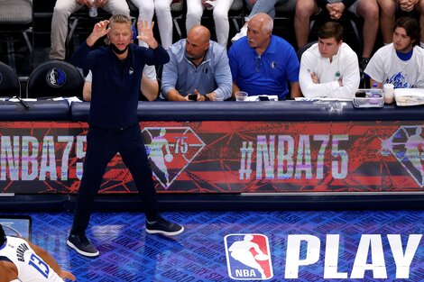 El desgarrador discurso del entrenador de la NBA, Steve Kerr, por la masacre en una escuela de Texas