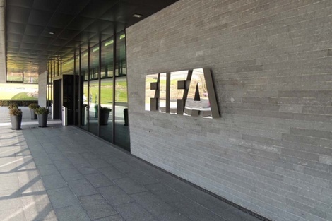 La FIFA no sancionó a un técnico argentino acusado de acoso sexual 