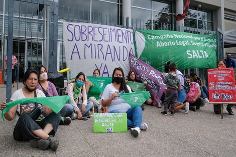 Nuevos peritajes apoyan decisión de médica denunciada por hacer un aborto