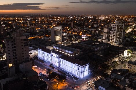 La Universidad Nacional del Litoral aprobó el cupo laboral para personas trans y no binarias 