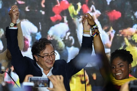 Elecciones en Colombia / Gustavo Petro de cara a la segunda vuelta: "ahora se define si queremos avanzar o suicidarnos"