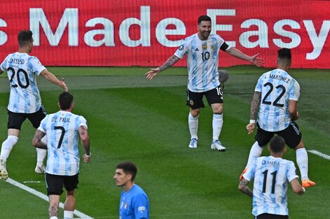 Argentina goleó a Italia y se adjudicó la Finalissima de campeones