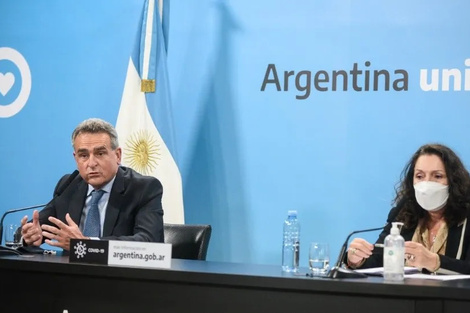 Agustín Rossi junto a Cristina Caamaño.