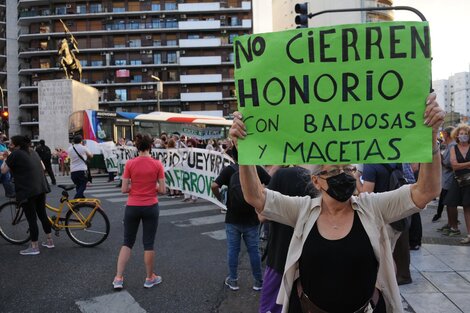 Caballito: manifestación para convocar vecines a la audiencia por el "Parque Lineal"