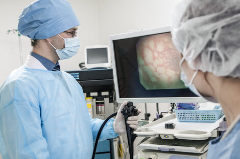 Una prueba clínica con pacientes con  cáncer de cólon arrojó resultados promisorios.