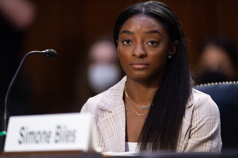 La millonaria demanda de Simone Biles y sus compañeras contra el FBI