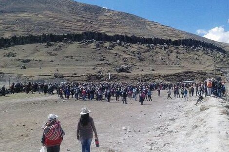 Perú: un enfrentamiento entre mineros dejó al menos 14 muertos