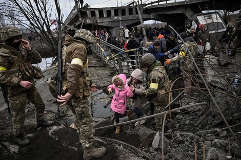 Evacuación de Irpin, al noroeste de Kiev, Ucrania.