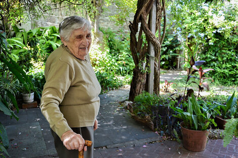 “Es importante que haya memoria, que los jóvenes sepan lo que pasó en la Argentina. Y que no fue una guerra”, decía Clara Atelman en marzo pasado.