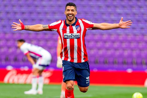 El crack uruguayo evalúa la propuesta Millonaria -entre otras- después de no ser tenido en cuenta en el Atlético de Madrid. (Foto: NA)
