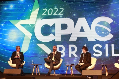 De izquierda a derecha, José Antonio Kast, Eduardo Bolsonaro y Javier Milei; protagonistas de la Conferencia de Acción Política Conservadora. 