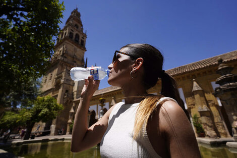 Los españoles padecen la ola de calor más fría del resto de su vida