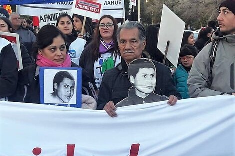 En memoria del joven, ayer hubo una marcha desde la plaza de Picún Leufú hasta la plaza que lleva su nombre.