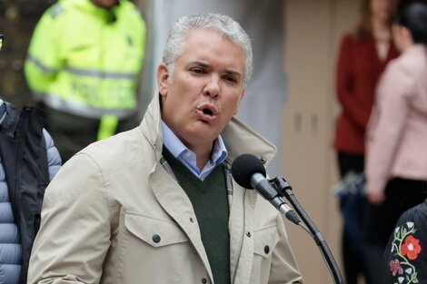El actual mandatario colombiano se metió en el balotaje, apuntando a las relaciones con Venezuela. (Foto:EFE)