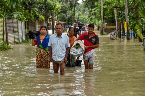 Lluvias torrenciales en India y Bangladés dejan al menos 59 muertos