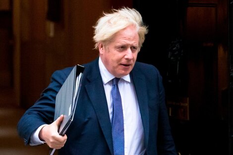 Boris Johnson fue operado y ya se recupera en su casa