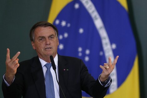 Jair Bolsonaro volvió a arremeter contra el titular de Petrobras, quien renunció este lunes. Imagen: Xin Hua.