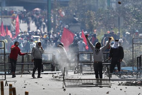 Miles de indígenas bloquearon el centro de Quito en el noveno día de protestas en Ecuador