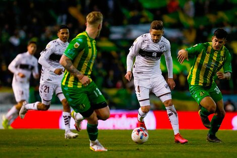 Aldosivi y Platense igualaron en Mar del Plata