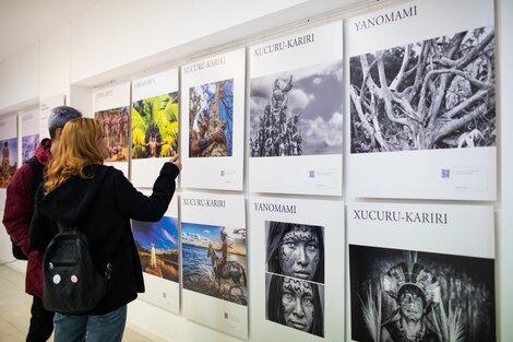 "Pueblos originarios: guerreros del tiempo", de Ricardo Stuckert, en el Aula Magna de la UMET