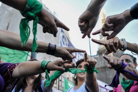 Estados Unidos: repercusiones en Argentina por el fallo que anuló el derecho al aborto