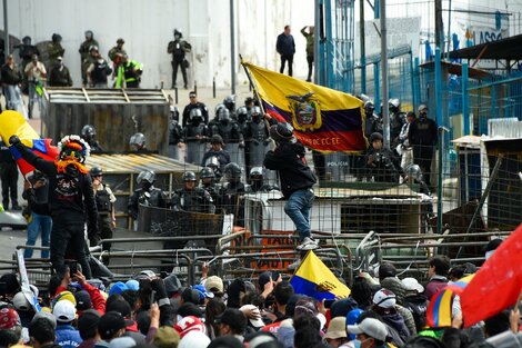 Ecuador: continúa el debate sobre la destitución de Guillermo Lasso 