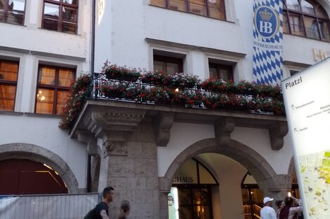 La cervecería de Hitler y los taxis Mercedes que llaman la atención en la Cumbre del G7