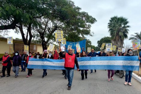 Afiliados al PAMI cortaron la ruta 50 en Orán