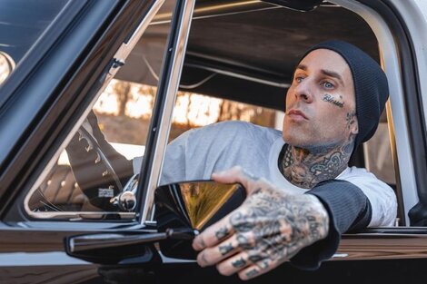 Internaron al músico Travis Barker, legendario baterista de Blink 182