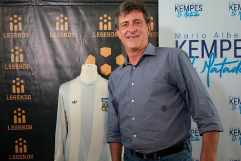 Mario Kempes nació el 15 de julio de 1954.