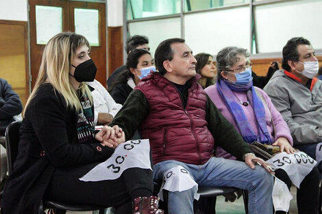 Víctimas y familiares estuvieron presentes en la sala y celebraron el fallo.