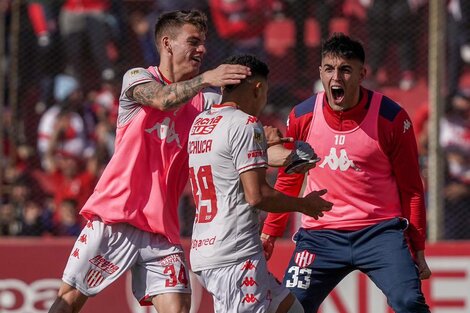 Imanol Machuca entró desde el banco y al rato ya estaba festejando.