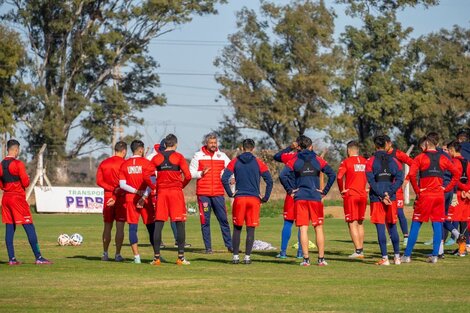 Copa Sudamericana: Unión de Santa Fe va por la épica ante Nacional