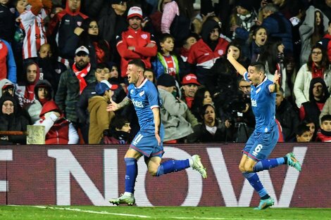 Unión buscó, pero se despidió en Santa Fe de la Copa Sudamericana