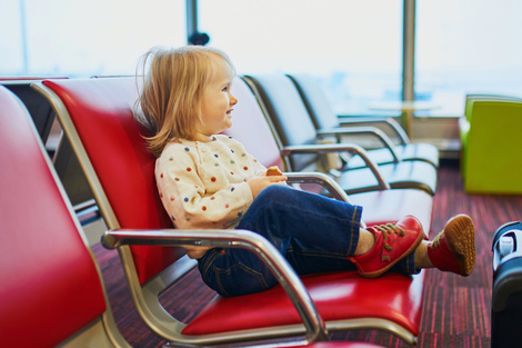 Habilitaron el trámite instantáneo en fronteras y aeropuertos de autorización para la salida del país de niños y adolescentes. 