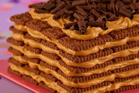 Galletitas de chocolate, queso crema y dulce de leche, los ingredientes clave de la clásica chocotorta. 