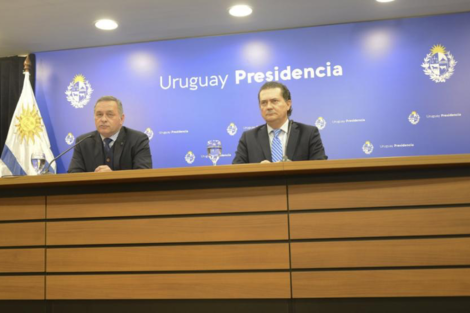 Amplía. Uruguay | Gobierno califica de "disparate" suspensión judicial de la vacunación contra la covid-19 en menores de 13 años